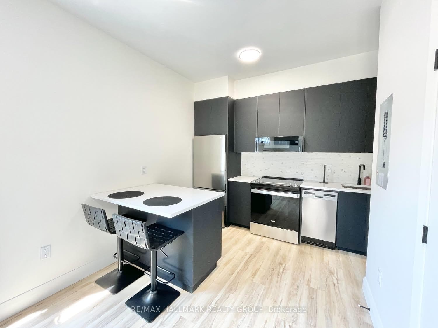 25 Grant Street Unit 202 photo 5