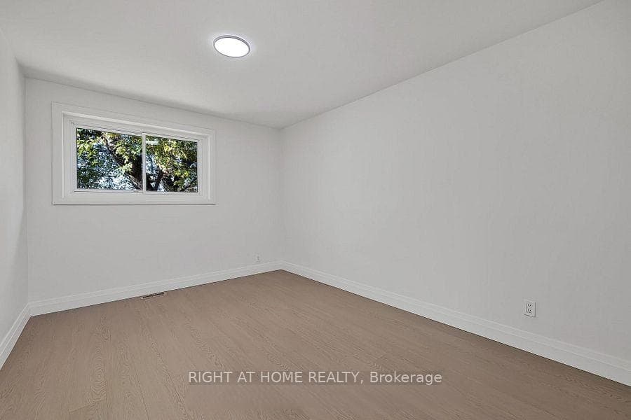 703 Sunnypoint Drive Unit Main photo 16