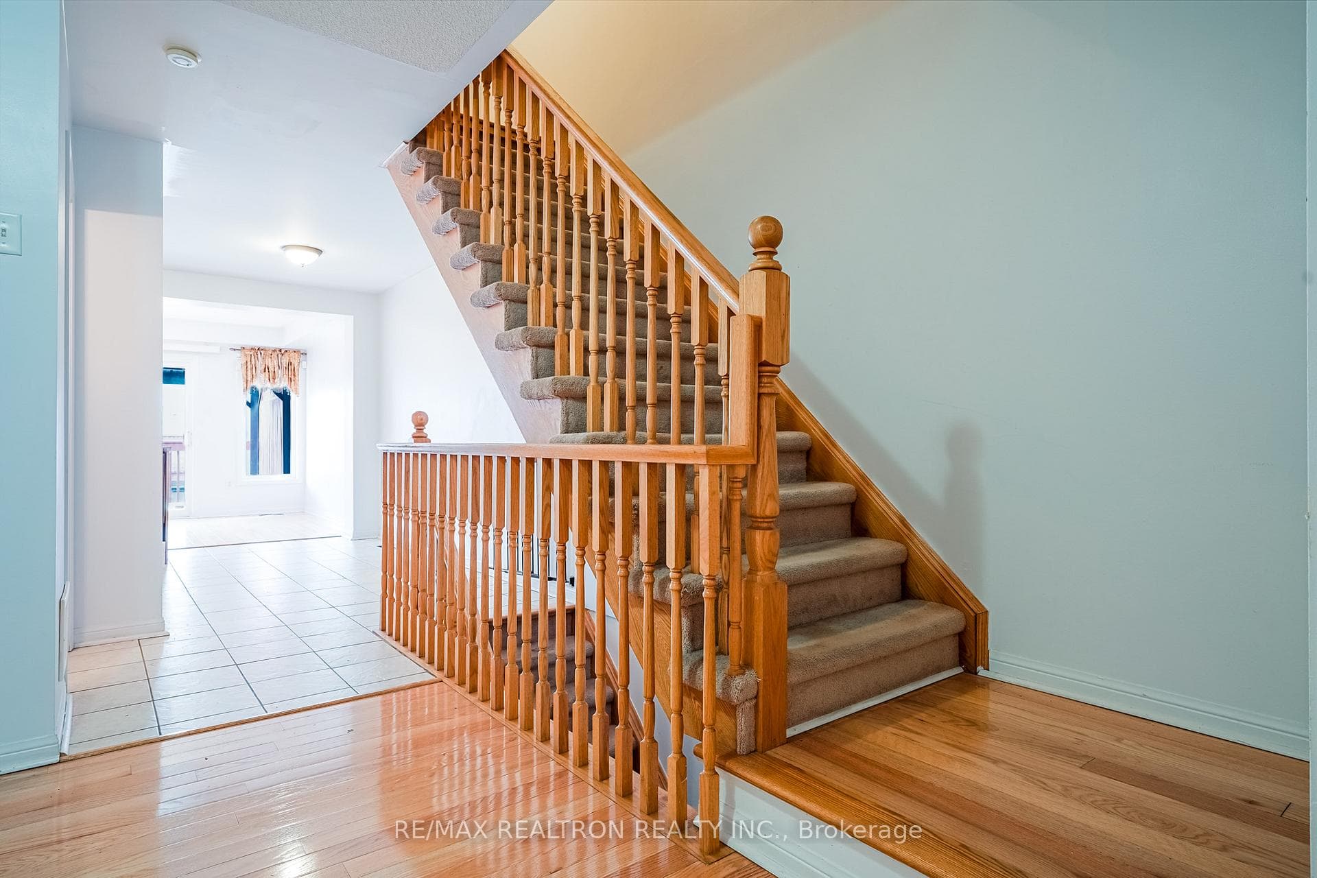 19 Coyote Crescent photo 8
