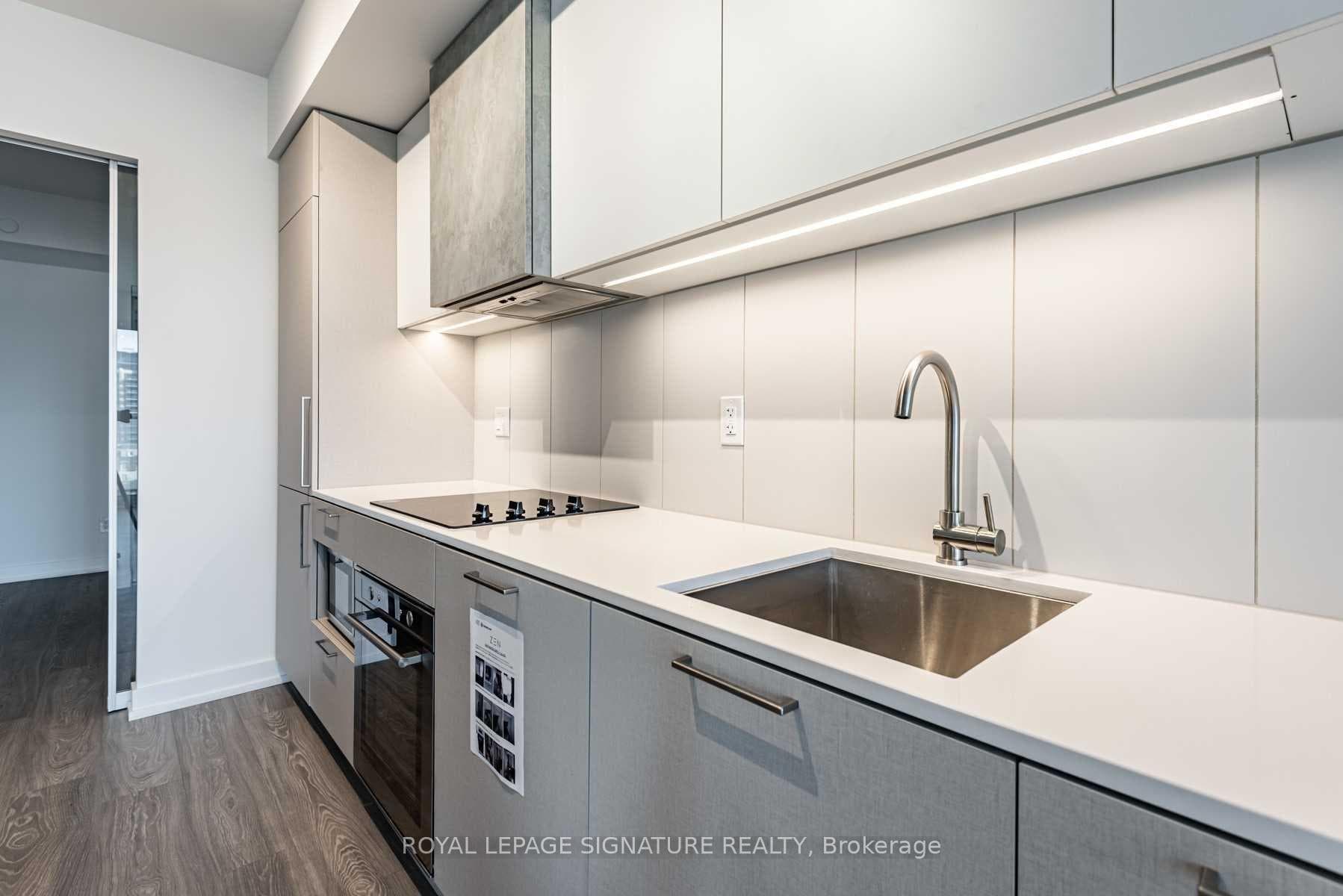 19 Western Battery Road Unit 3209 photo 4