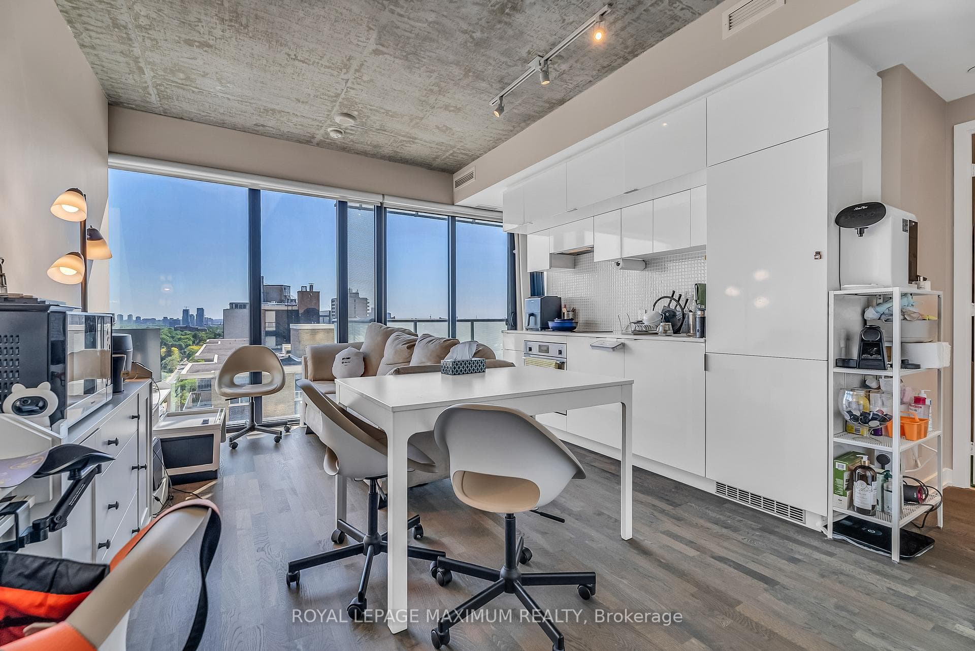 185 Roehampton Avenue Unit 1006 photo 5
