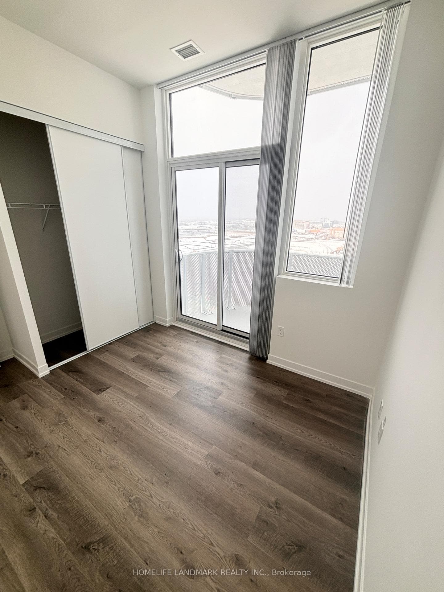195 Commerce Street Unit 2111 photo 8