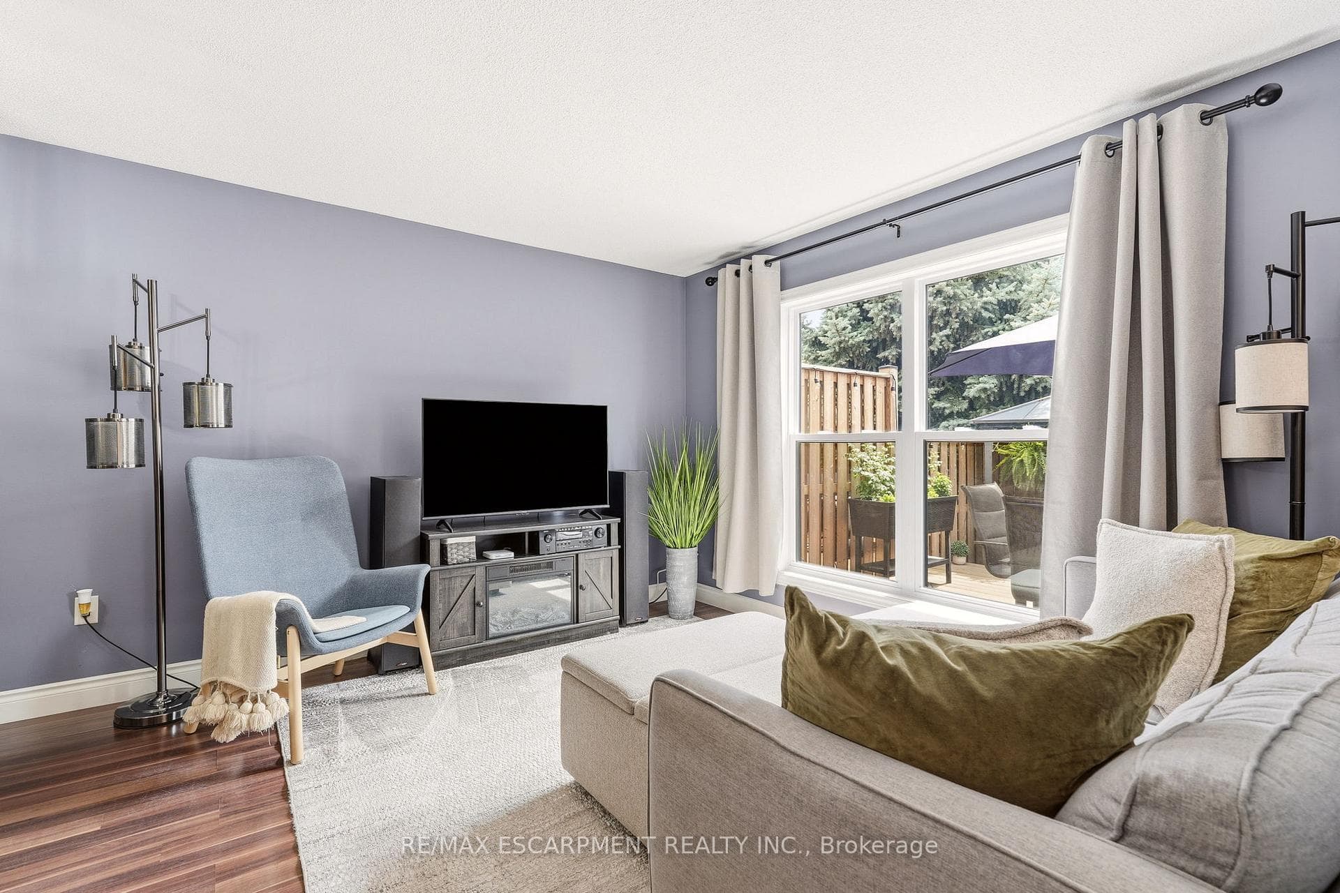 2089 Broadleaf Crescent photo 8