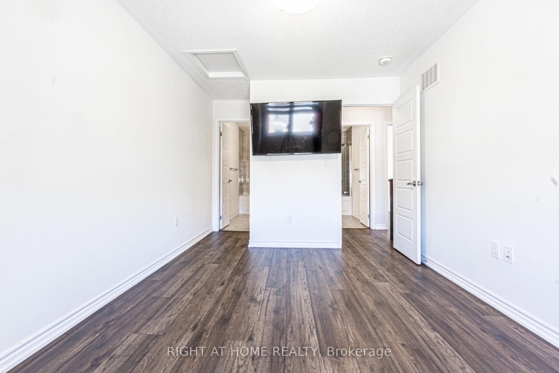 1000 Asleton Boulevard Unit #136 photo 25