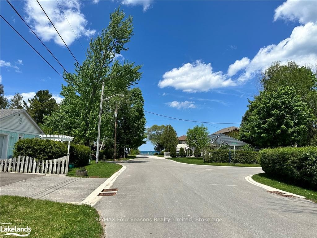 30 64TH Street photo 4