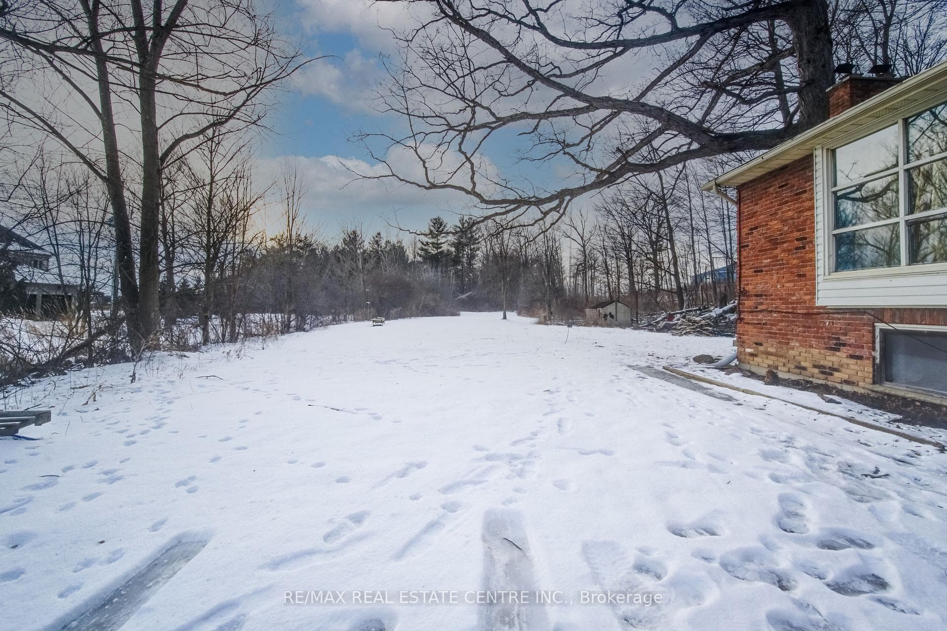 720 Fiddlers Green Road photo 7