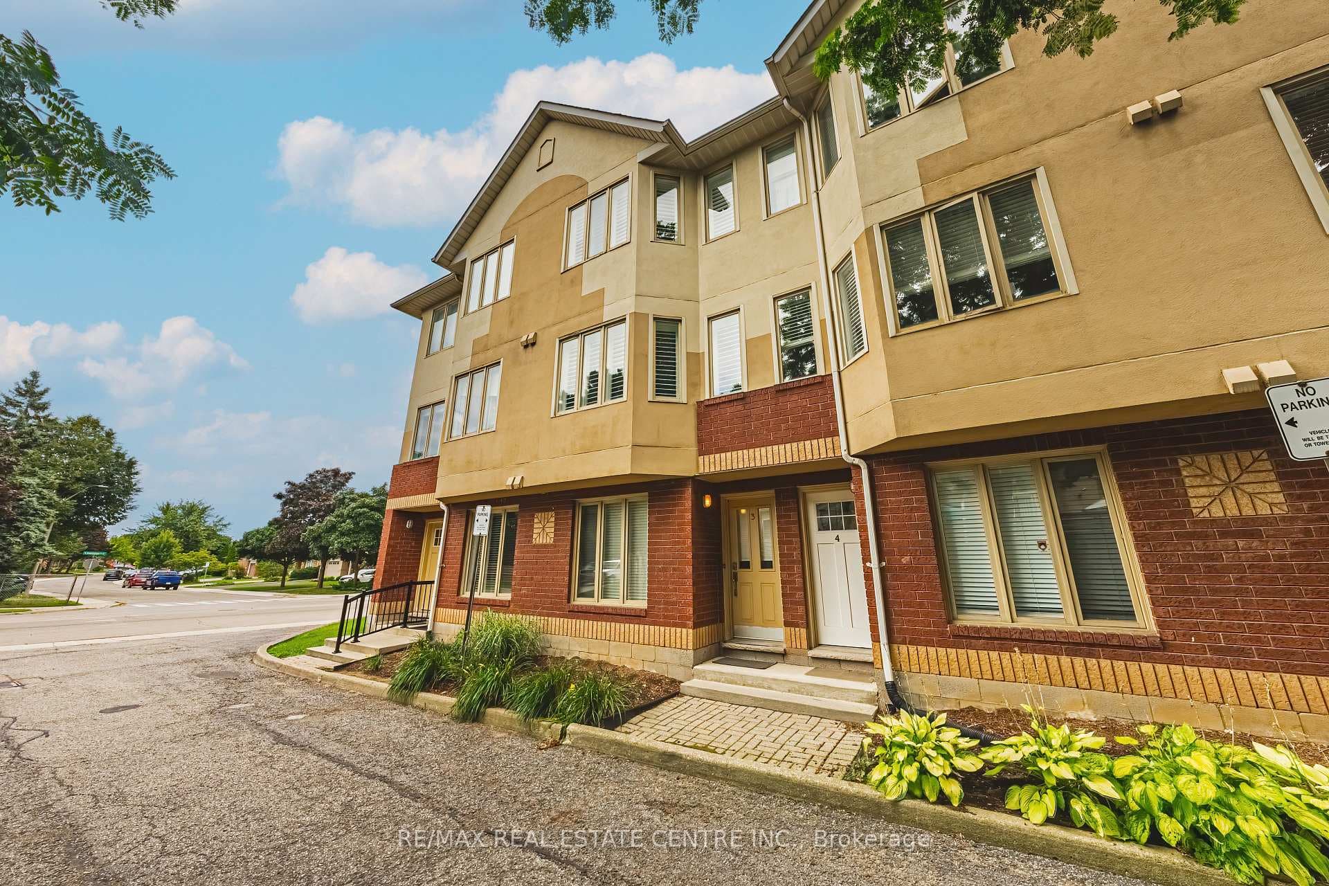 266 LIMERIDGE Road Unit 3 photo 1