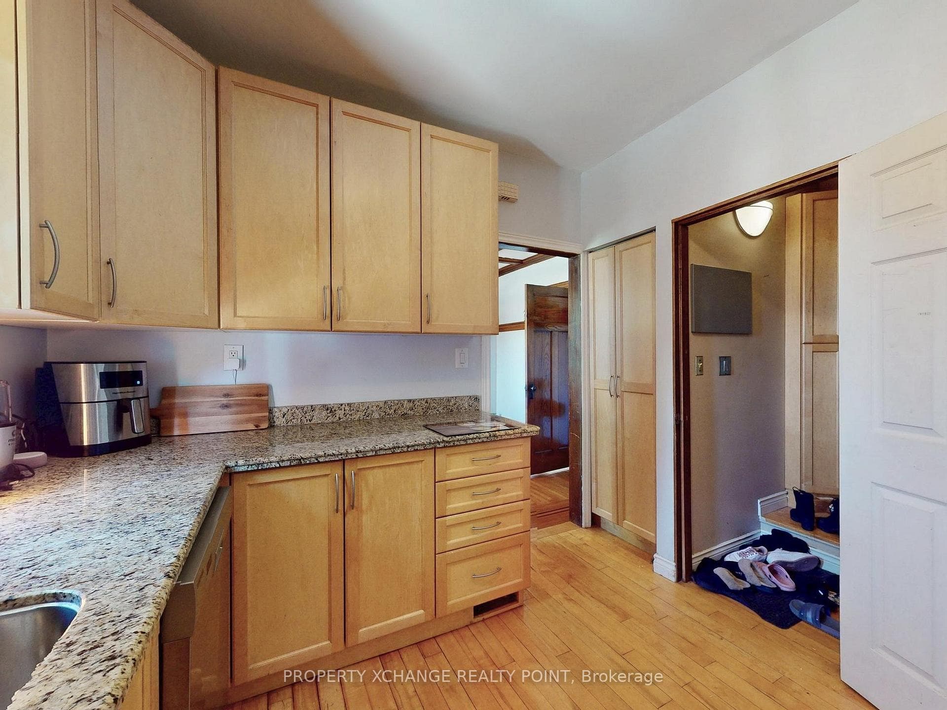 1408 King Street photo 22