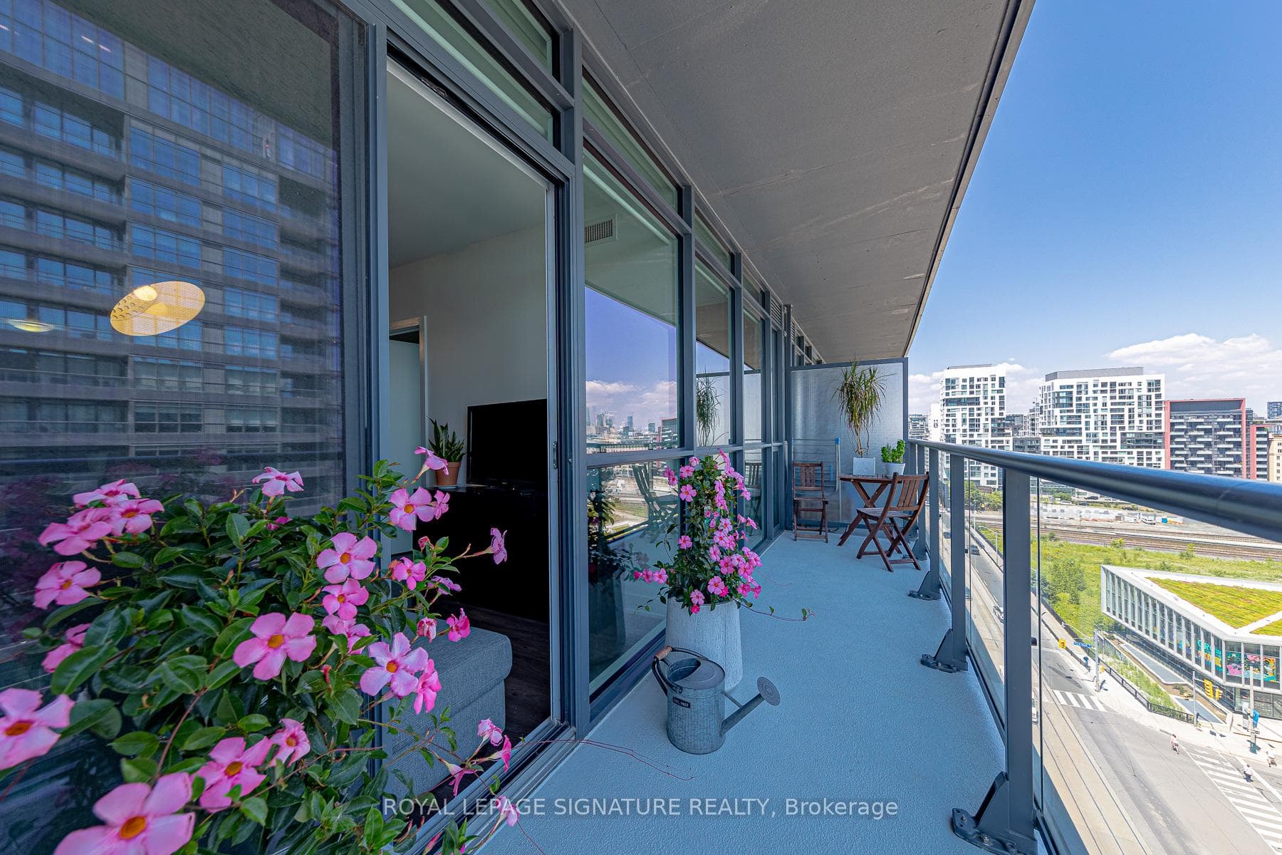 169 Fort York Boulevard Unit 1207 photo 16