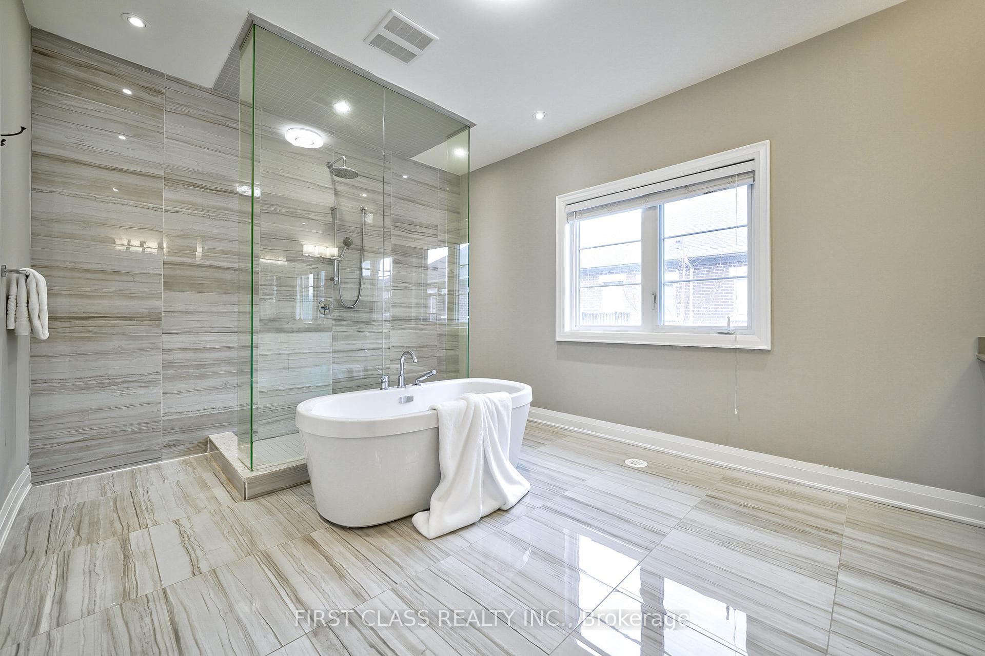 16 Dunton Lane photo 30