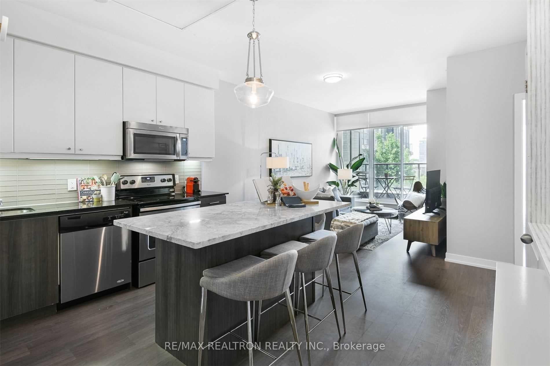8 Fieldway Road Unit 515 photo 1