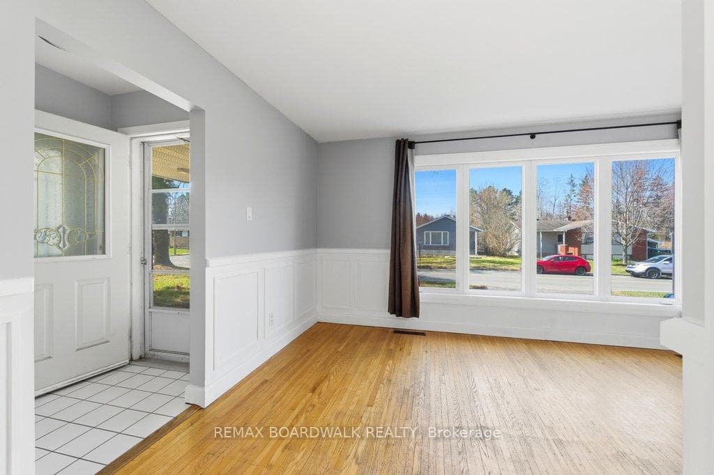 1279 Adirondack Drive photo 5