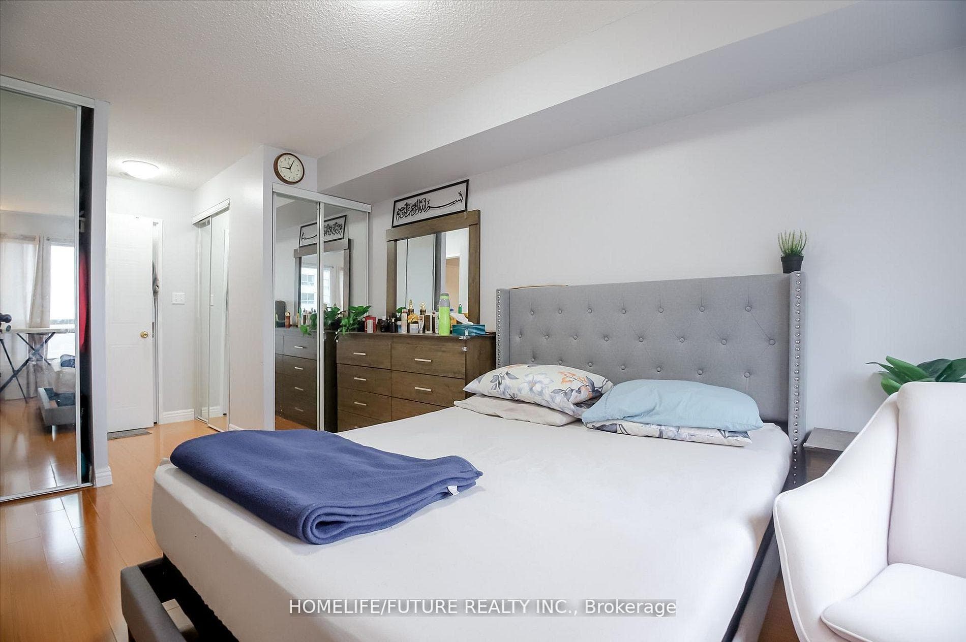 2550 Lawrence Avenue Unit 816 photo 19