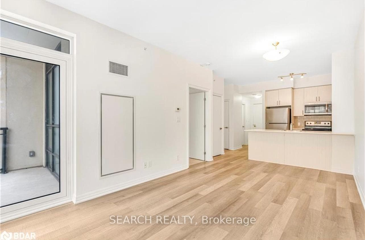 111 Worsley Street Unit 607 photo 27
