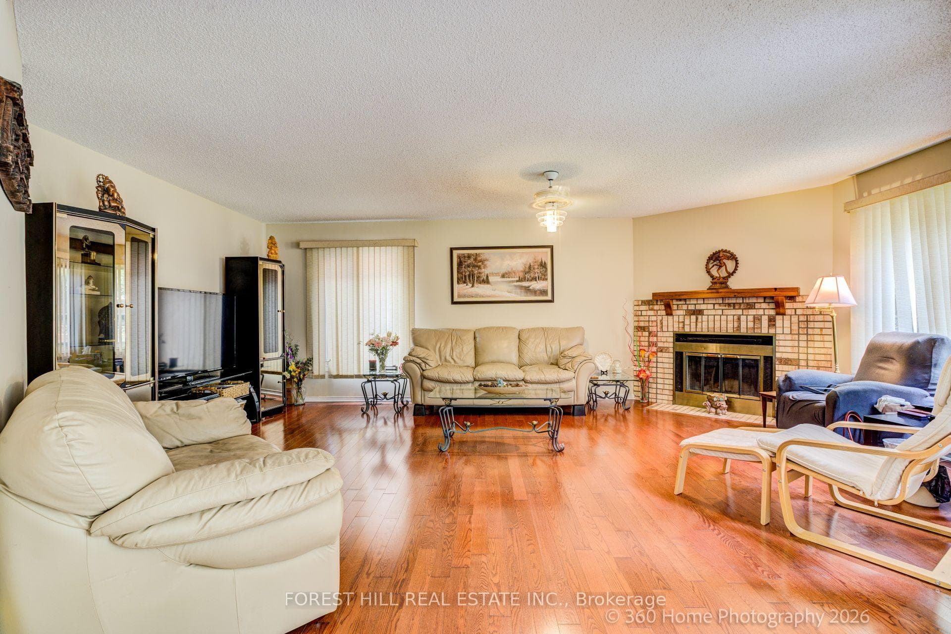 3679 Loyalist Drive photo 8