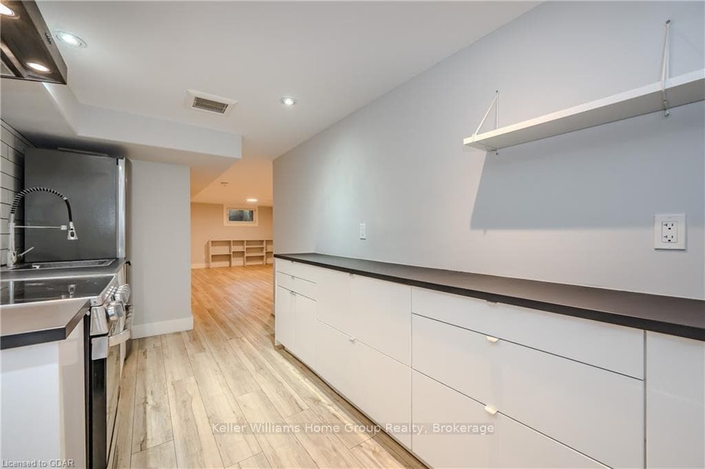 37 SOUTHAMPTON Street photo 26