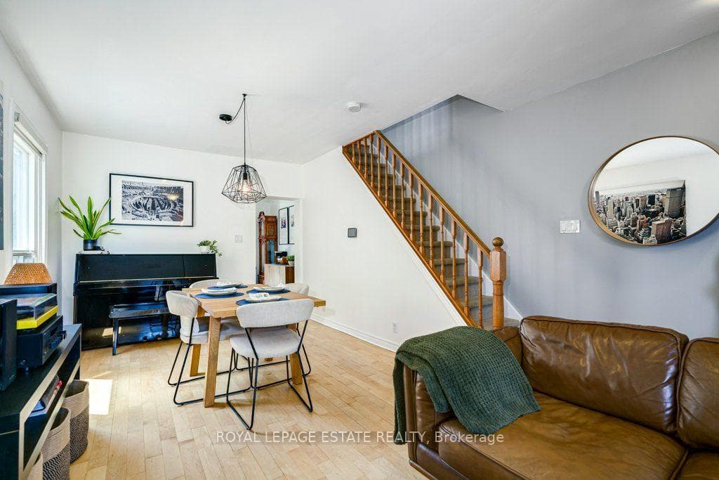82 August Avenue photo 6