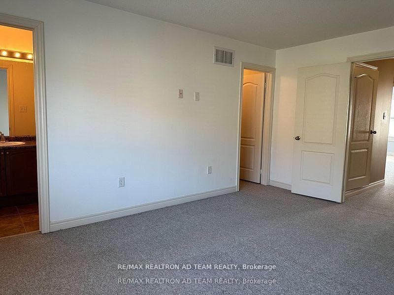15 Latitude Lane photo 9