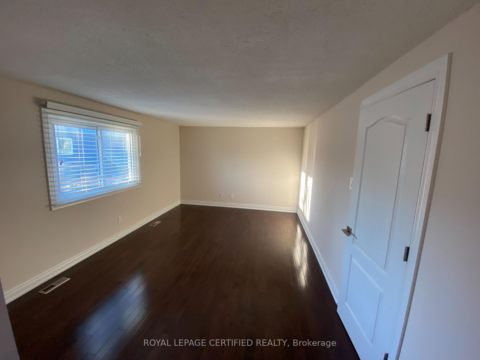 3221 Victoria Street Unit Upper photo 14