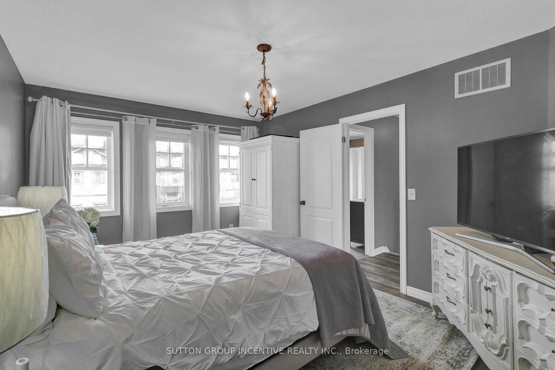 800 West Ridge Boulevard Unit 121 photo 12