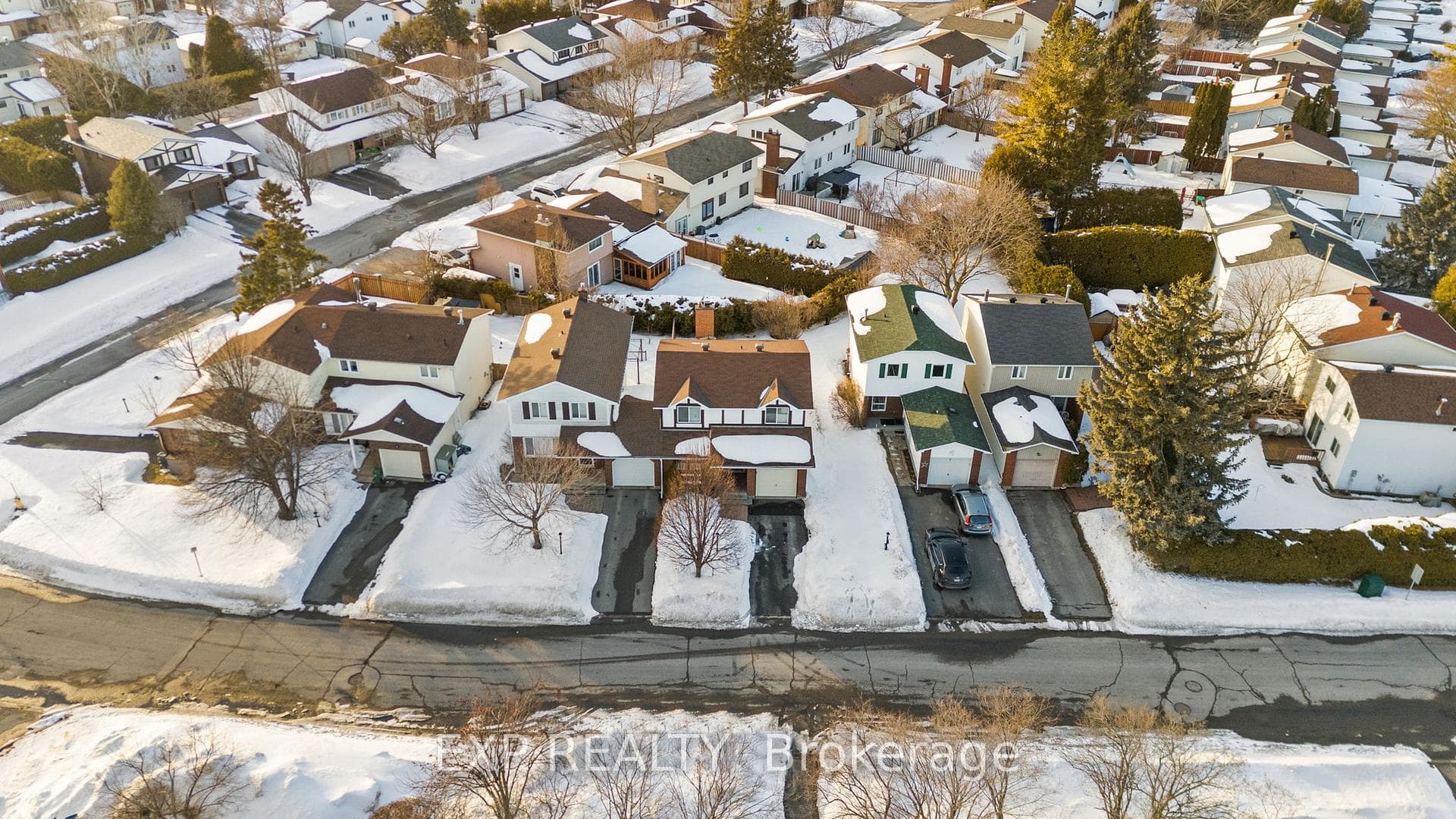 9 Fieldgate Drive photo 43