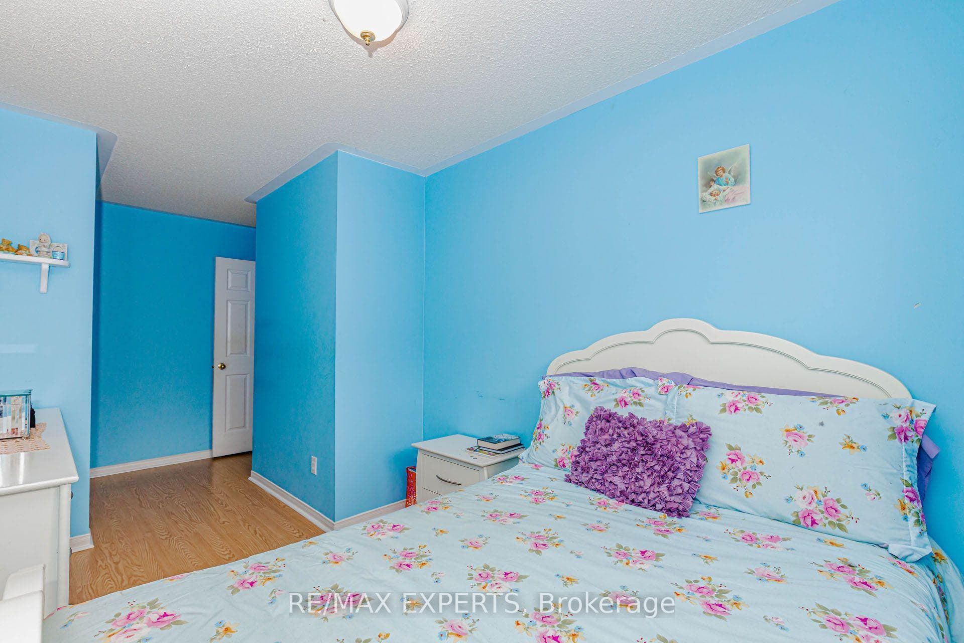 225 Kelso Crescent photo 23