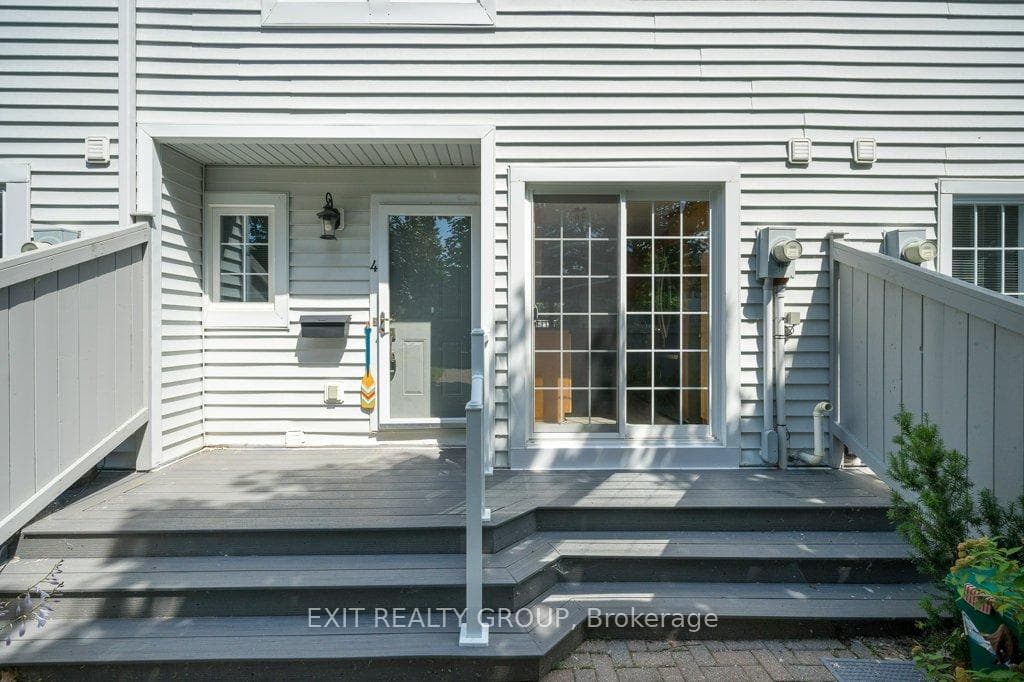 31 Keegan Parkway Unit 4 photo 3