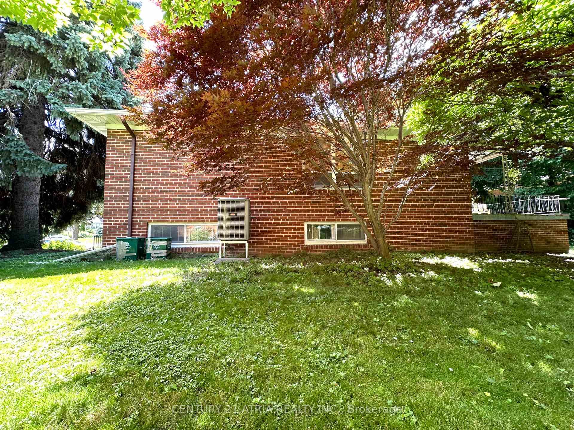 8 Firthway Court photo 15