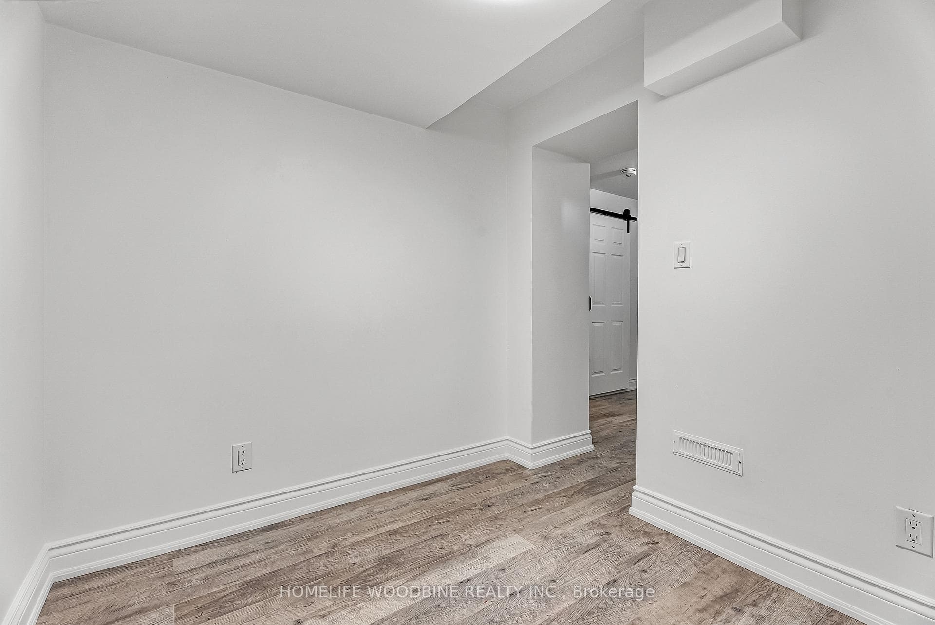 164 Deepsprings Crescent photo 33