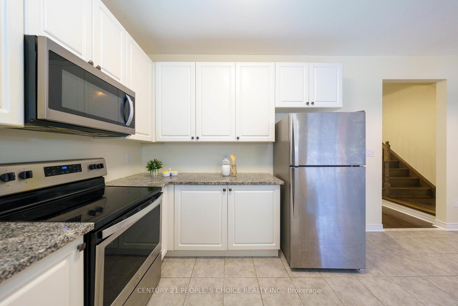 636 Mockridge Terrace photo 17