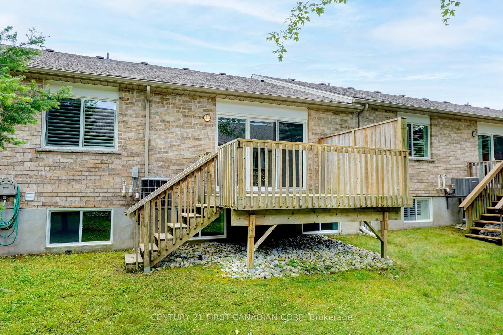 620 Thistlewood Drive Unit 24 photo 35