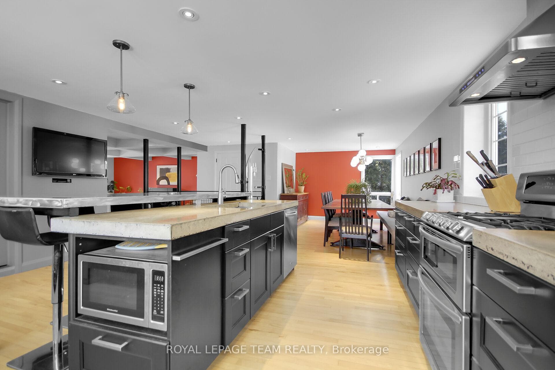 1594 Washington Street photo 13