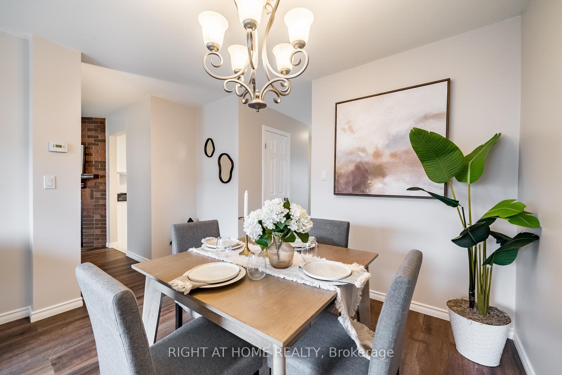 18 Allard Avenue photo 3