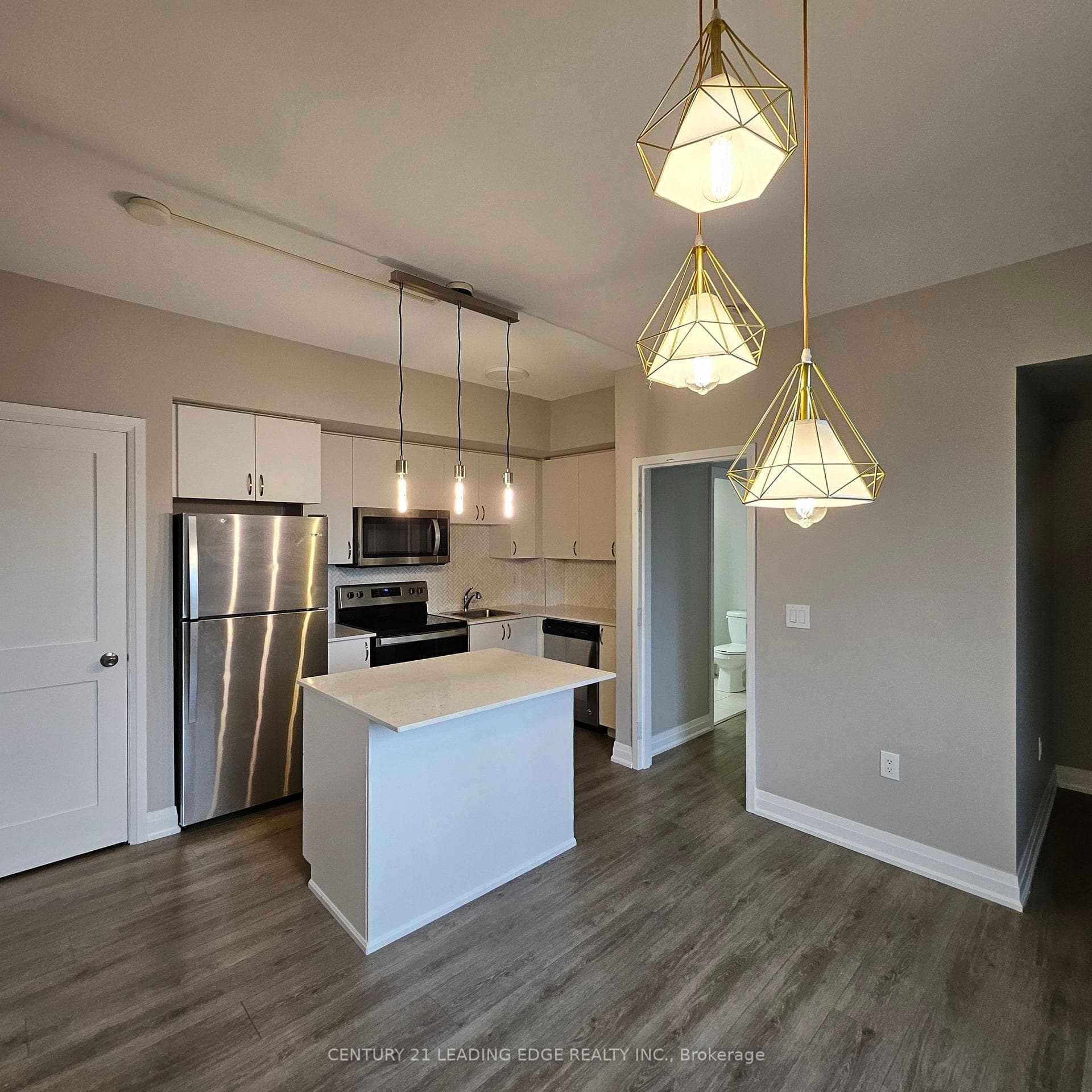 18 Coles Avenue Unit 603 photo 7