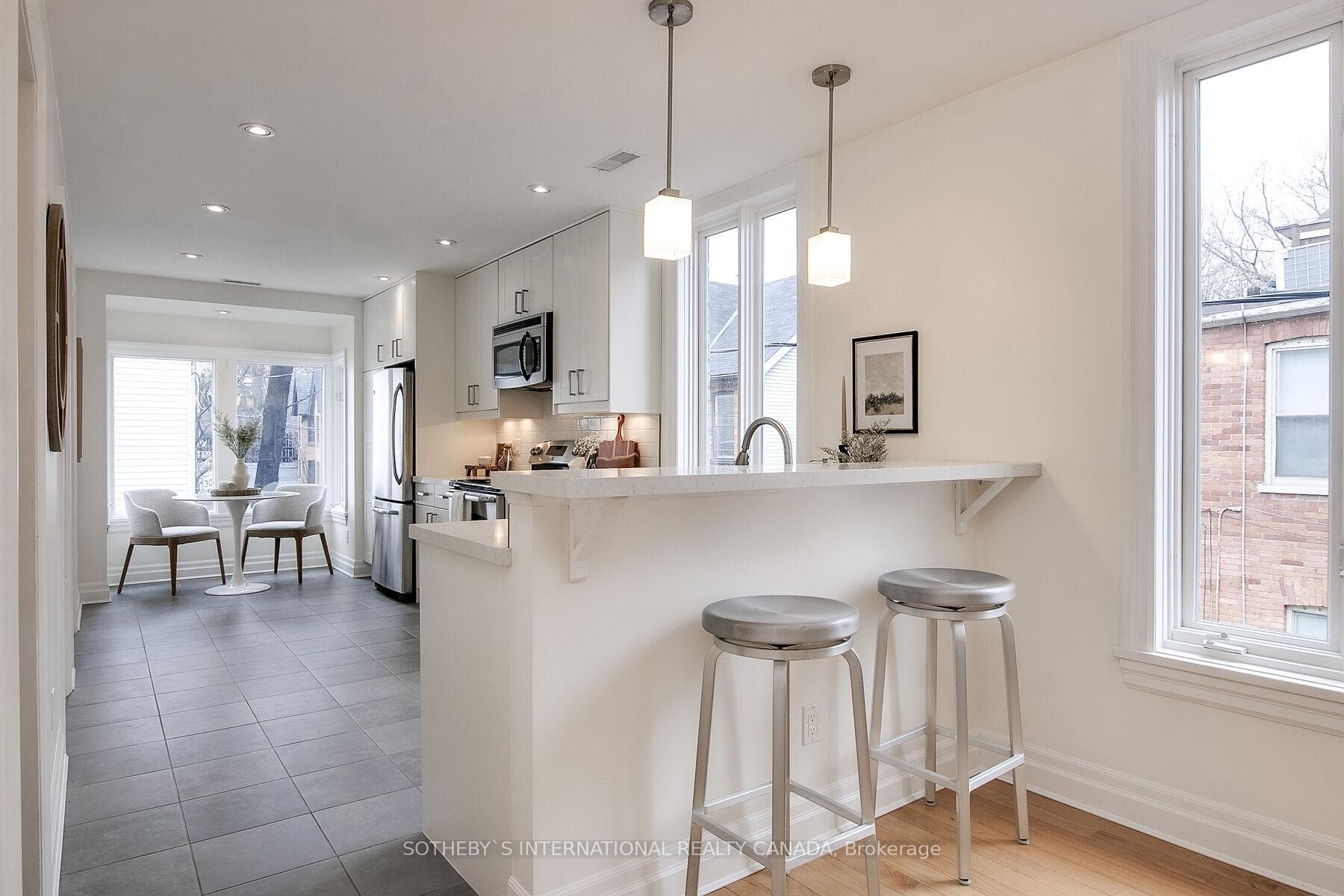 420 Wellesley Street photo 7