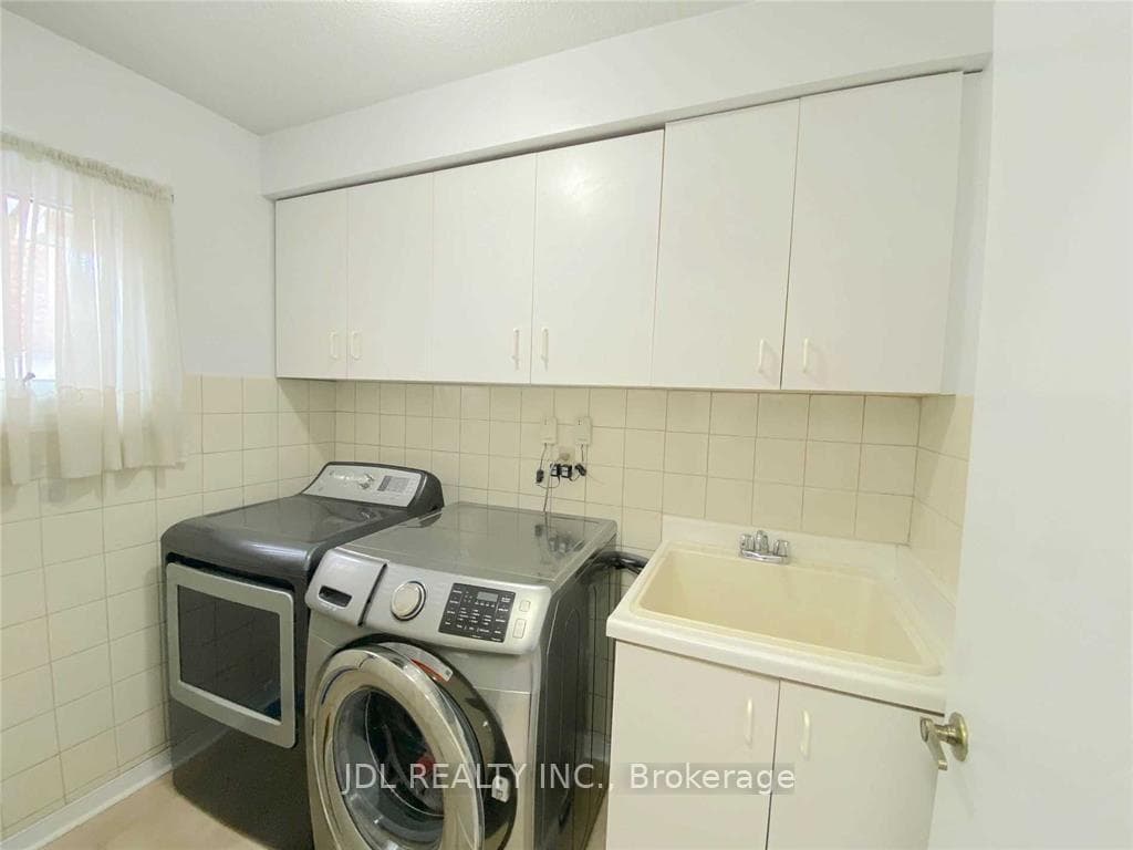 35 Foxhill Drive photo 16