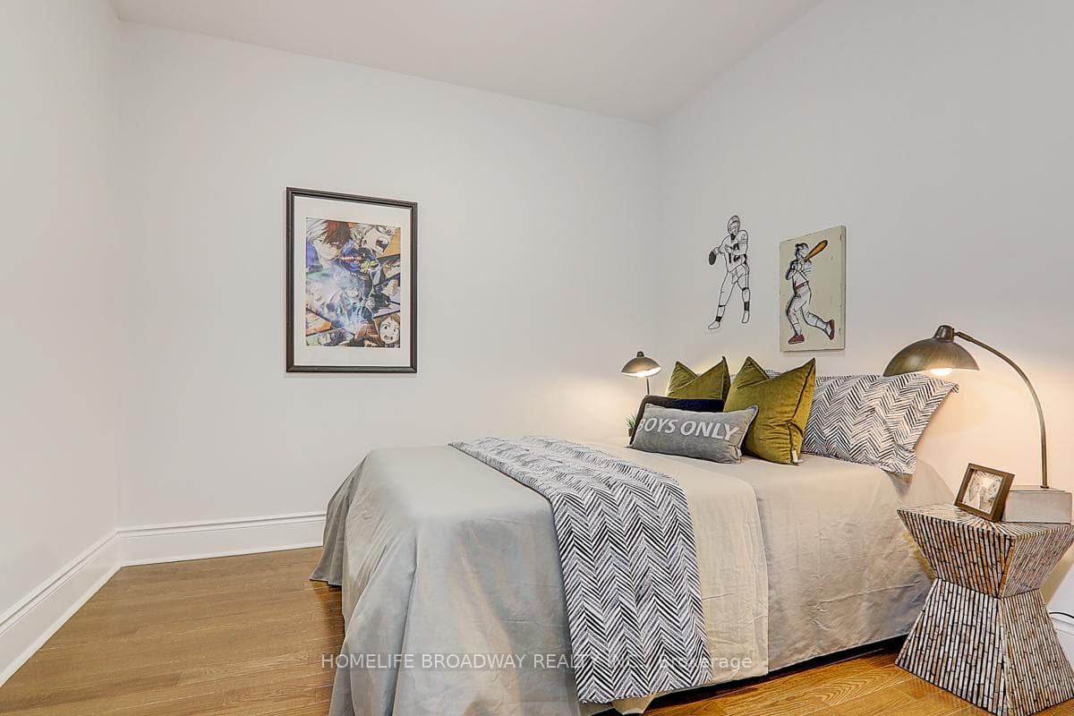 33 Cox Boulevard Unit 1825 photo 5
