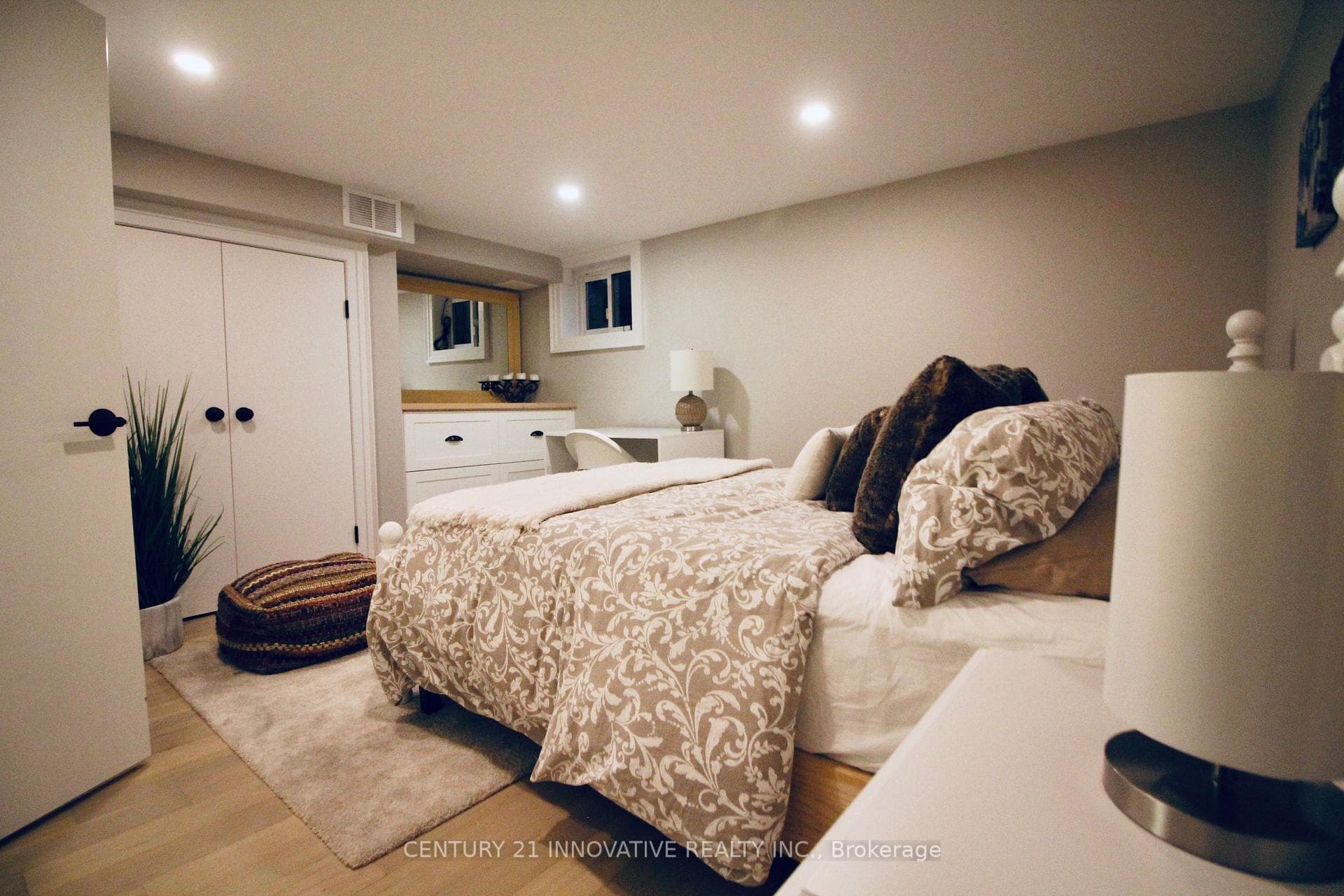 275 Manse Road Unit 20 Bsmt photo 2