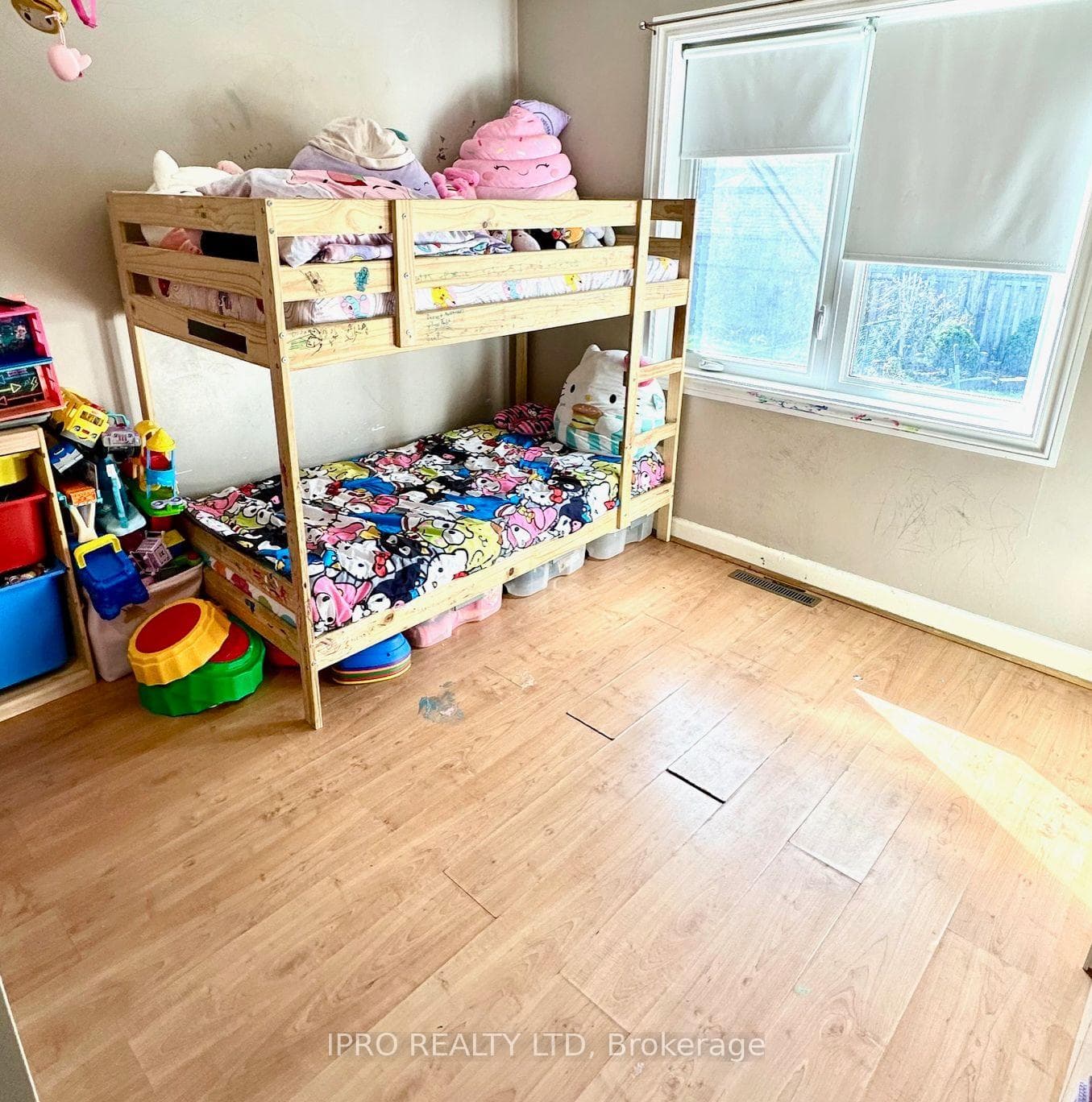 4035 Bloor Street photo 7