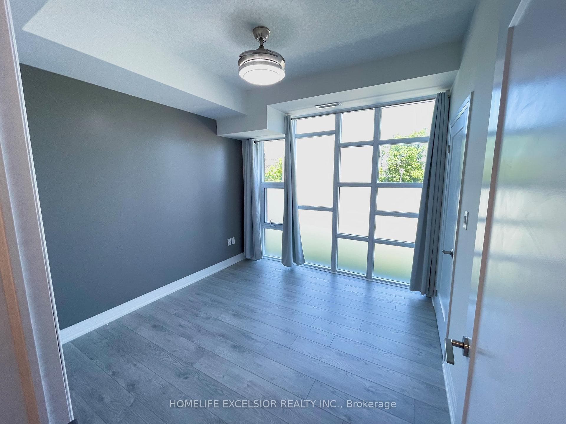 10 Concord Place Unit 109 photo 9