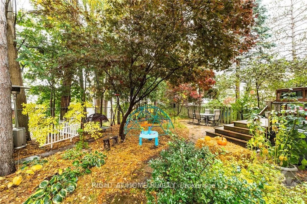 2982 Richmond Road photo 28