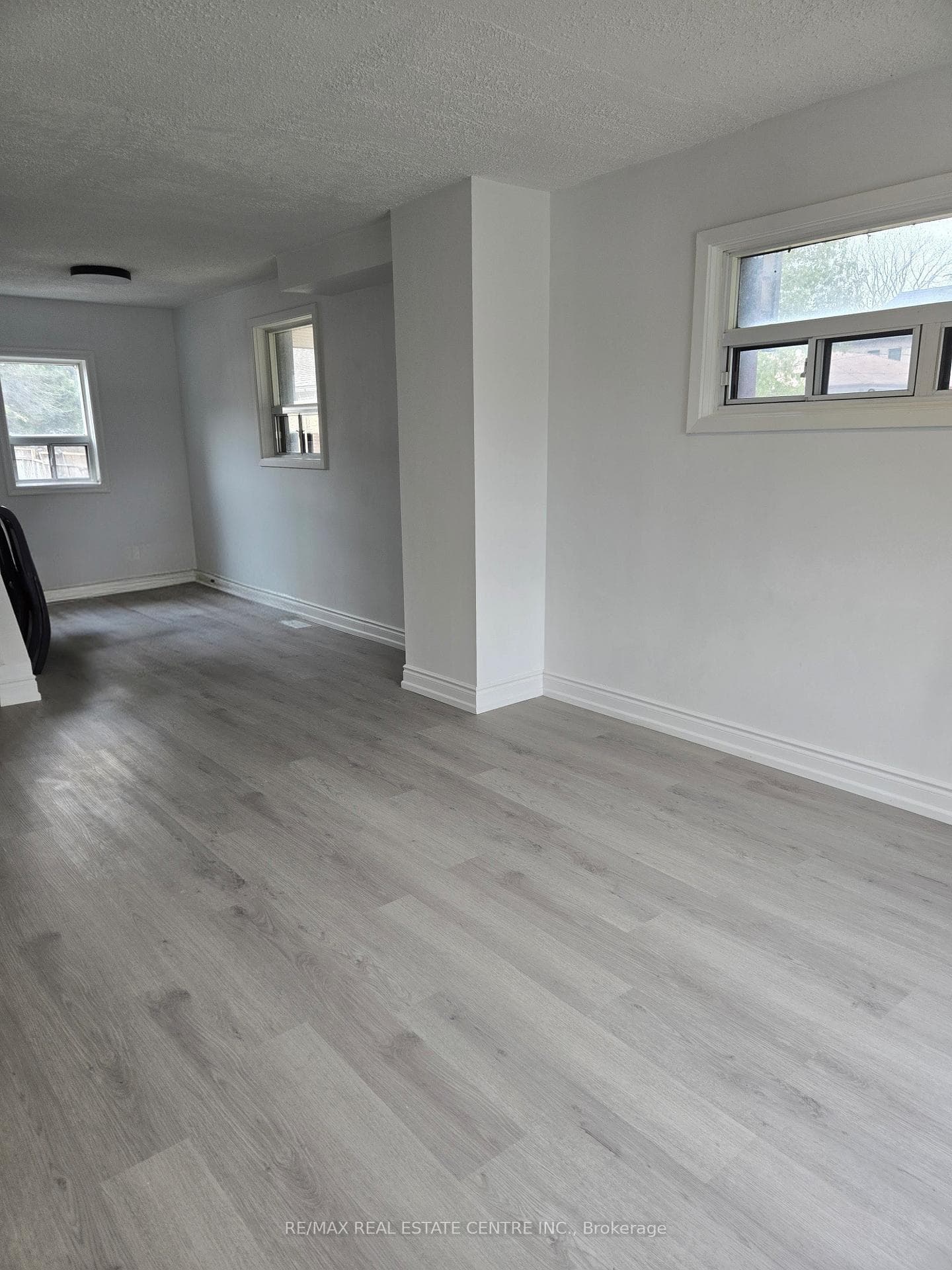 176 Beechgrove Drive photo 4