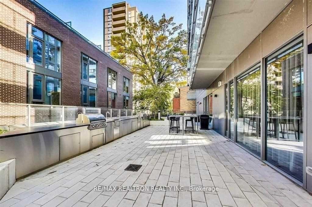 50 Wellesley Street Unit 1111 photo 19