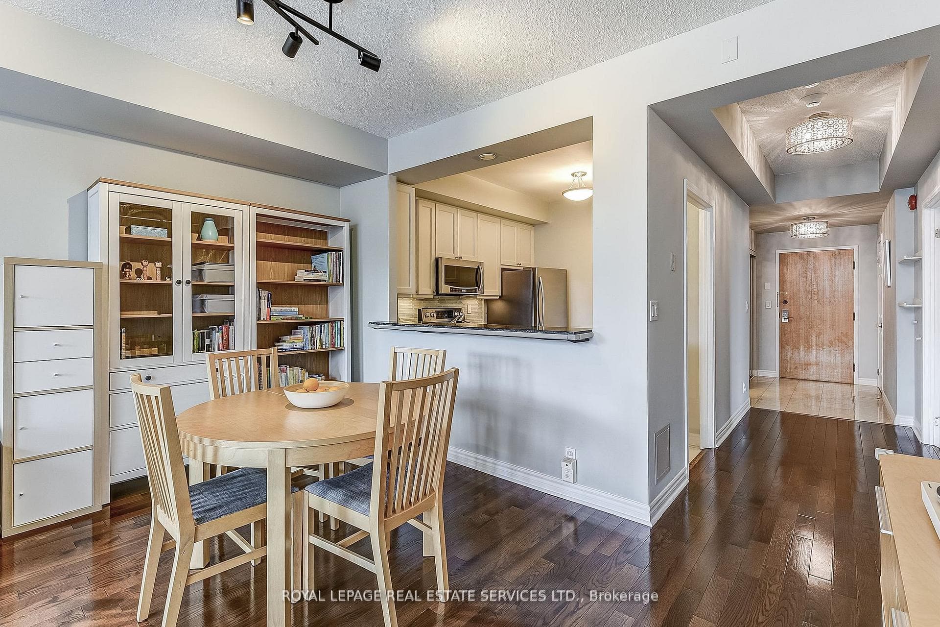 935 Royal York Road Unit 208 photo 20