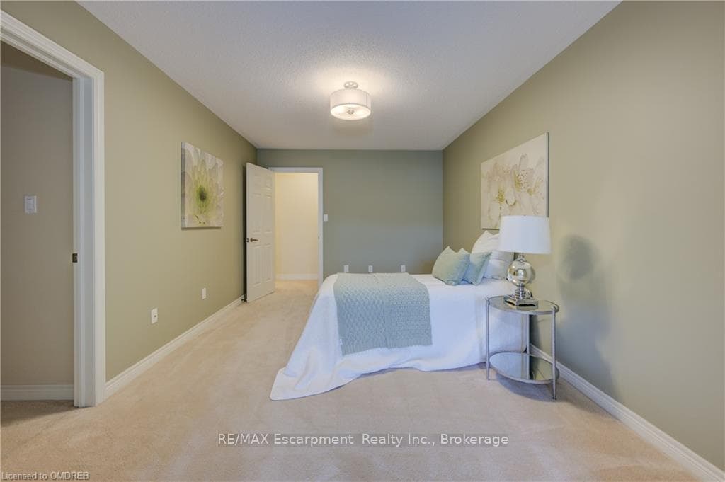 2169 WHITWORTH Drive photo 29