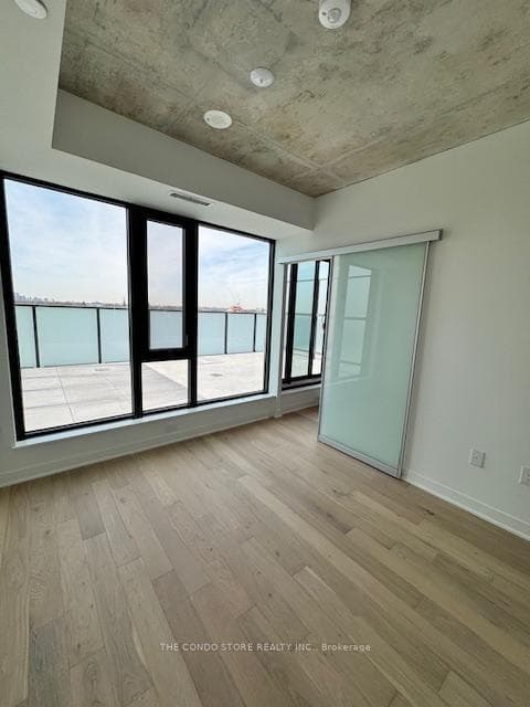 2625 Dundas Street Unit 702 photo 11