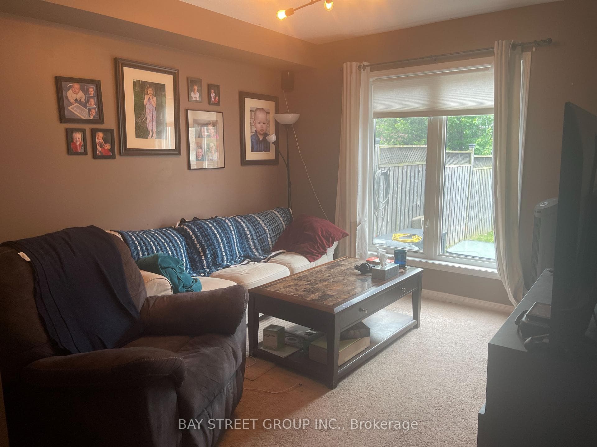 27 Newport Crescent photo 3