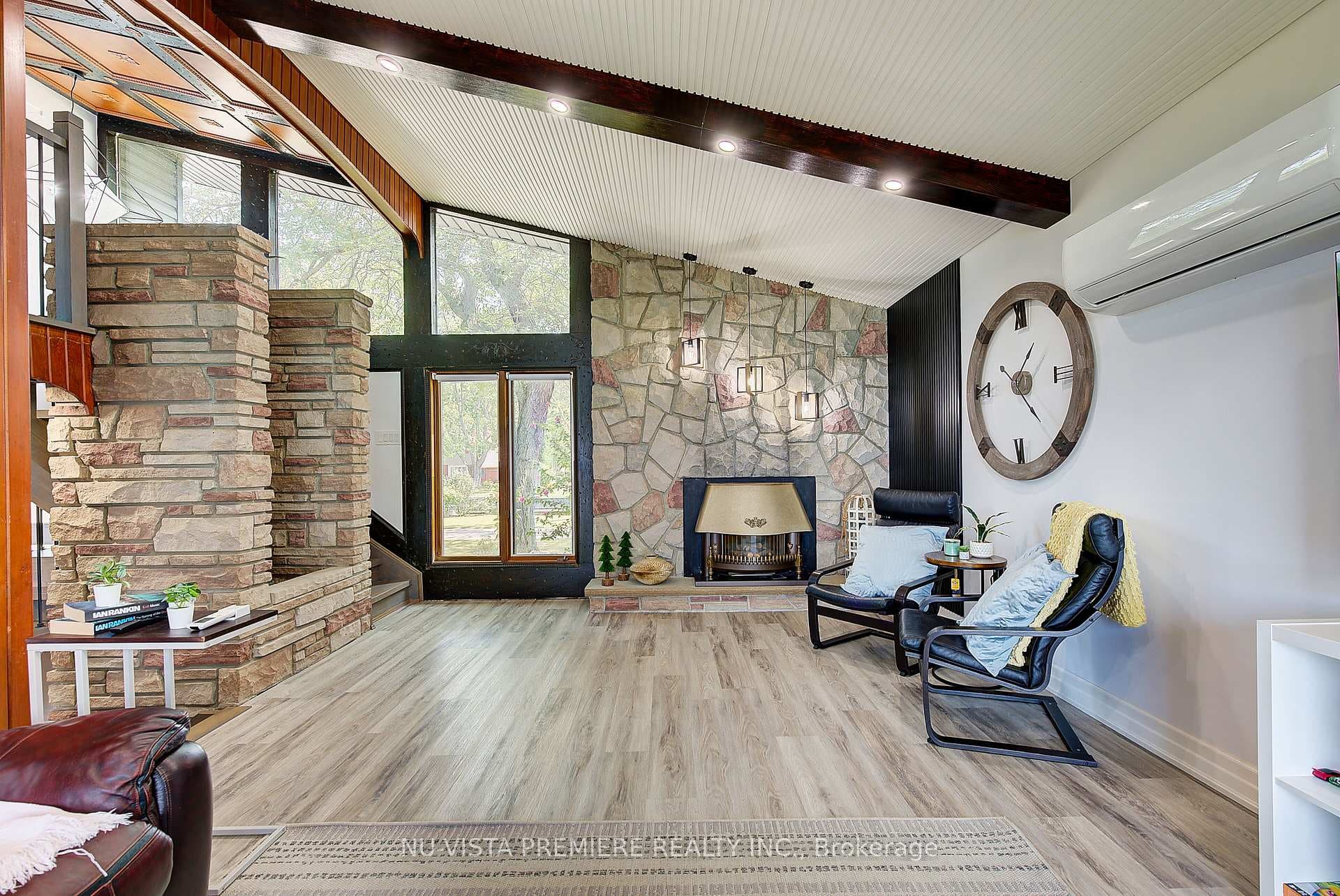 3943 Seaway Road photo 8