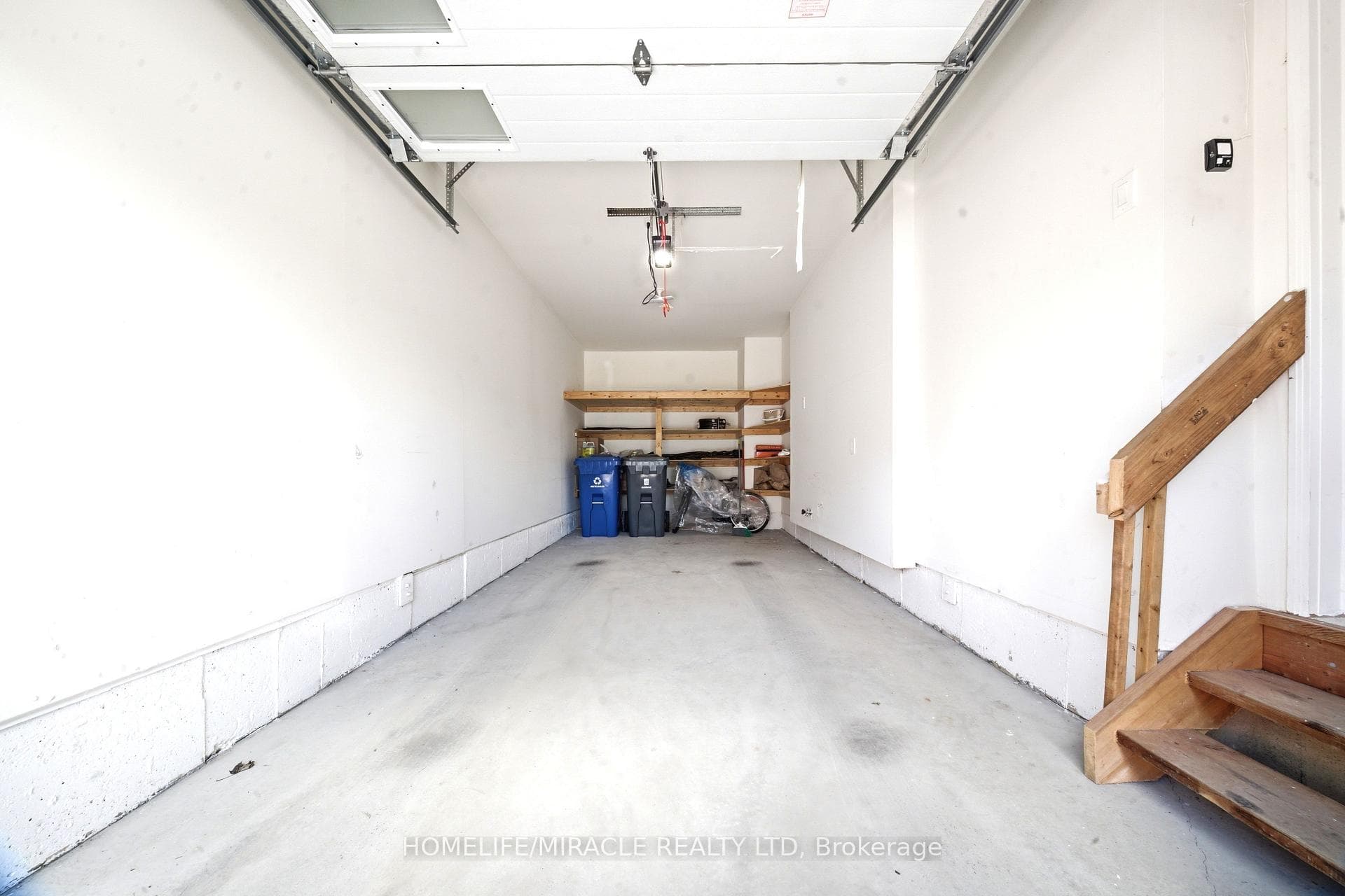 166 DEERPATH Drive Unit 32 photo 20