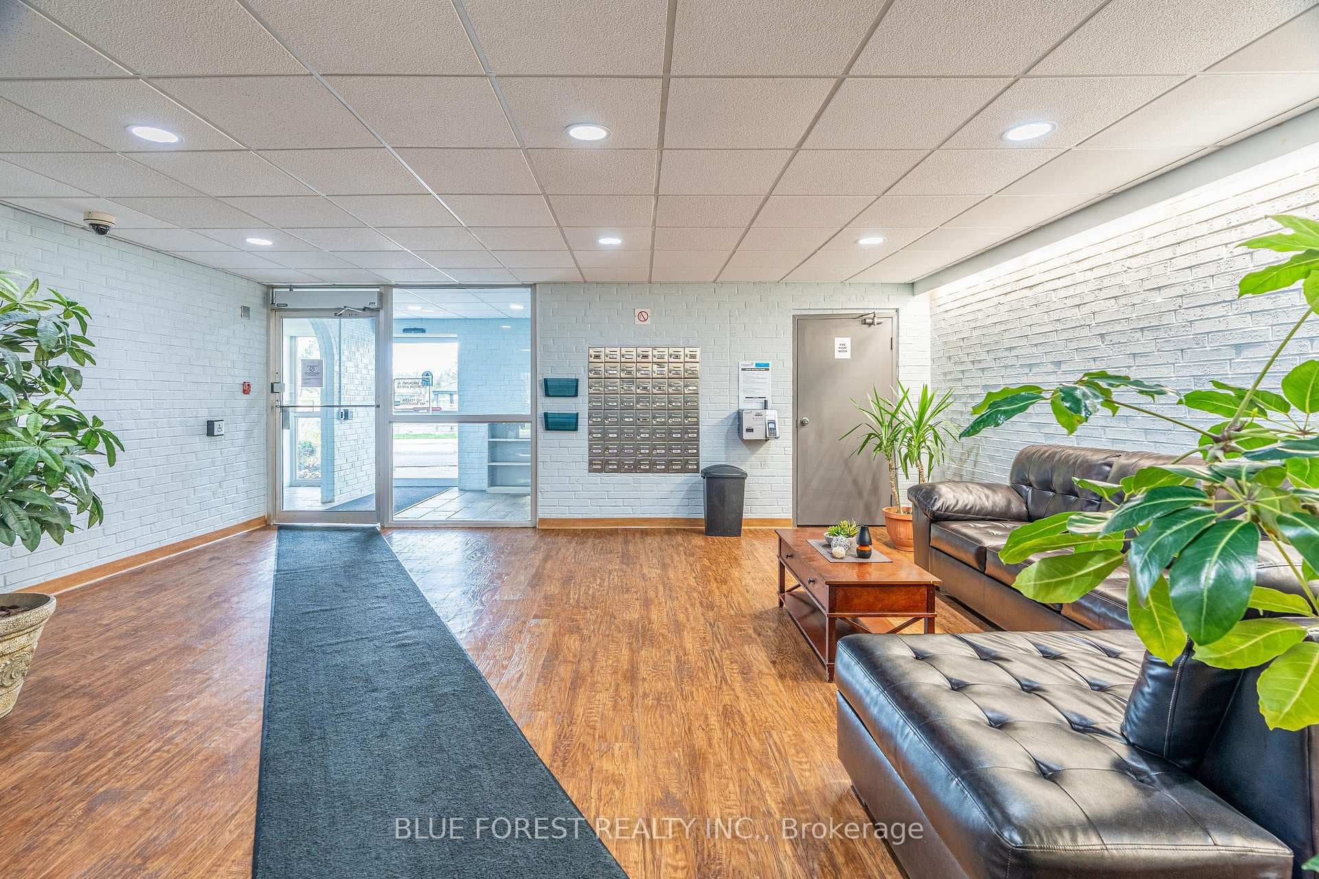 1106 Jalna Boulevard Unit 705 photo 3